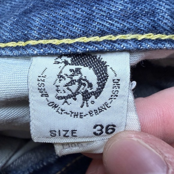 Vintage Diesel Cheyenne Jeans Men 33x34 Blue Straight Leg Distressed Italy 90s - Picture 9 of 16